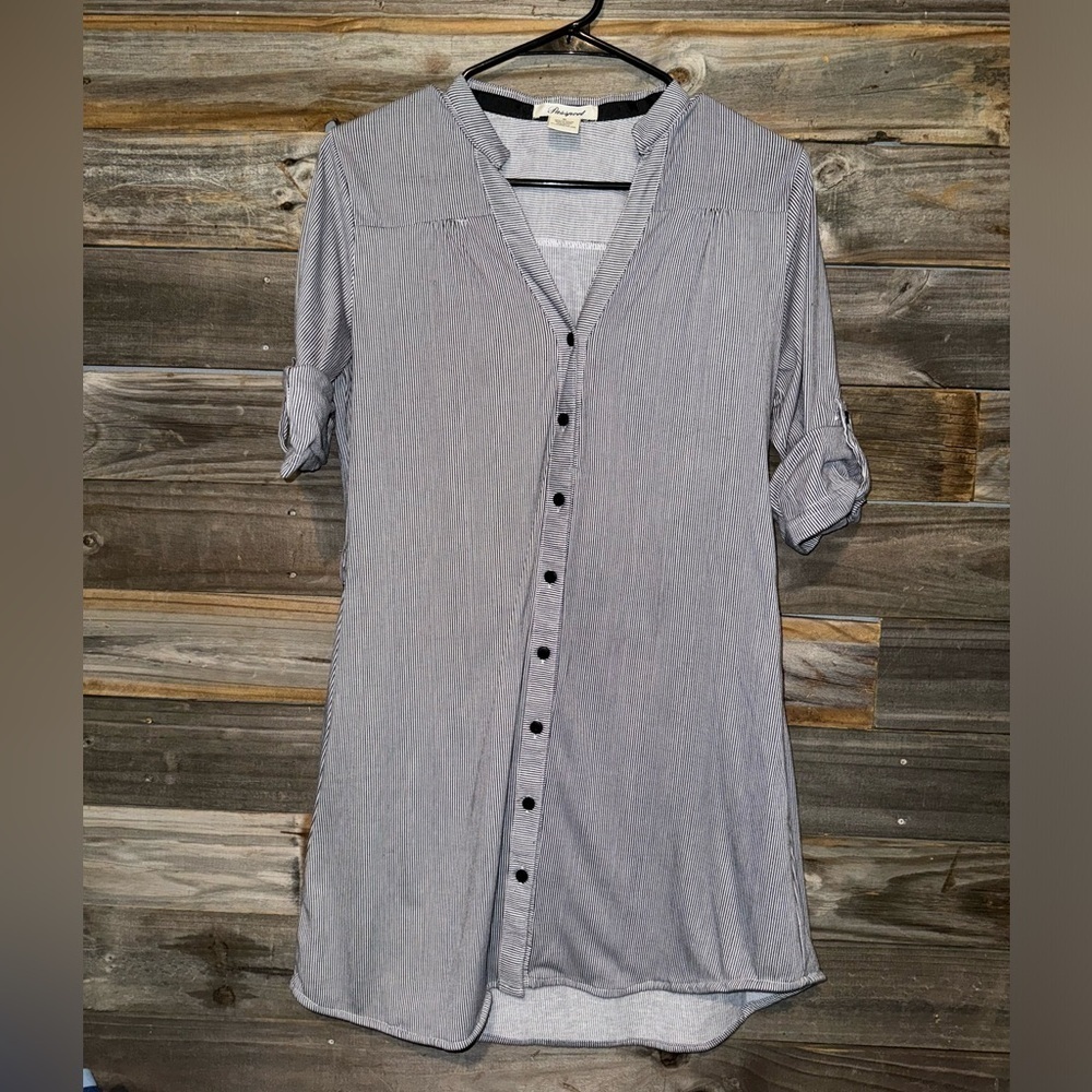Passport Women's Button Front Stretch Tunic Blouse Top.  3/4 Roll Sleeve…